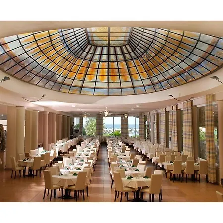 Palm Hotel